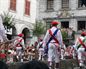 Tres mujeres bailan por primera vez en el tradicional Zubigaineko de Lesaka 