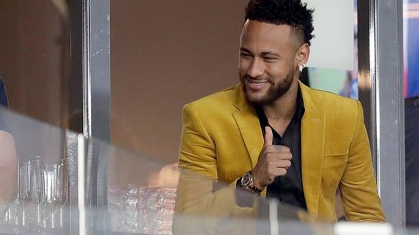 Neymar 2019ko Amerika Kopako Brasil eta Argentinaren arteko partida ikusten. Argazkia: EFE