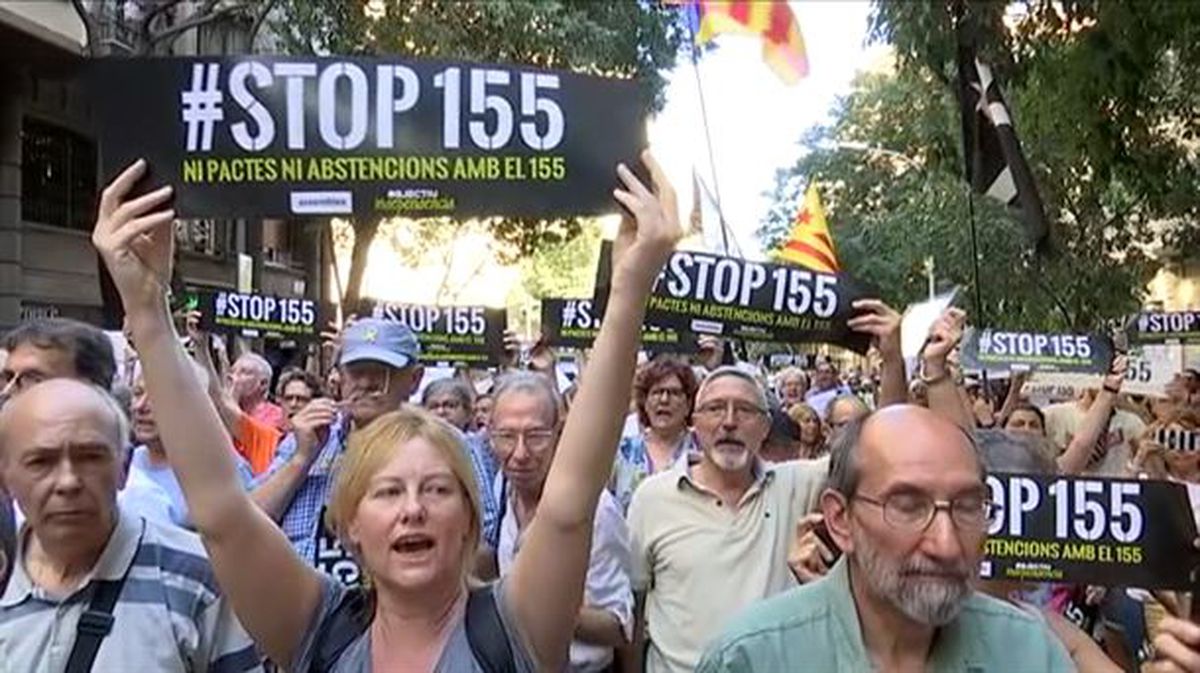 Protestas frente a las sedes de ERC y PdCAT