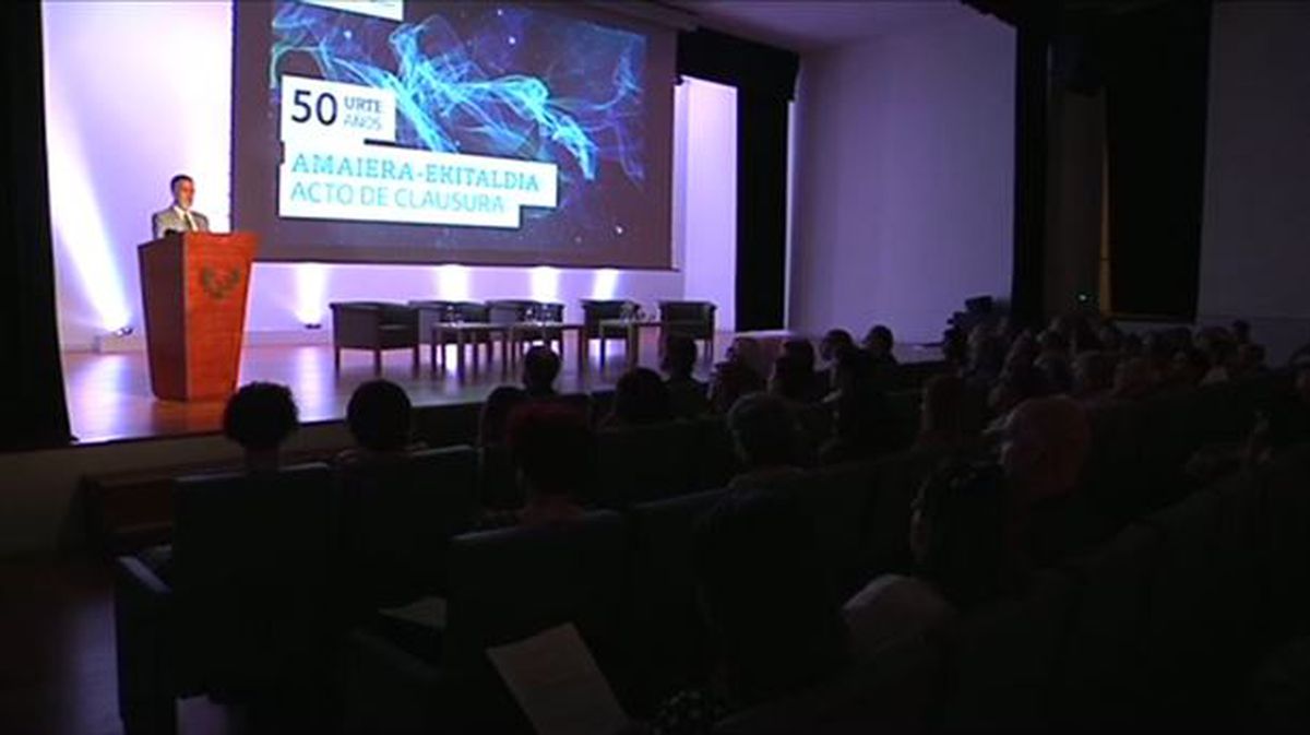 EHUko Zientzia eta Teknologia fakultatearen 50. urteurrenaren azken ekitaldia