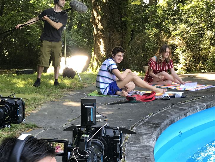 Markel Sainz (Danel) eta Dánae Riaño (Maddi) igerilekuan