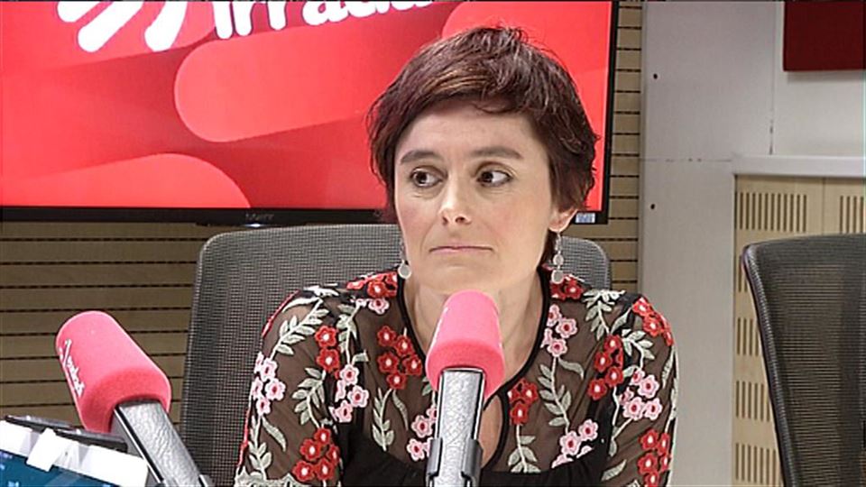 La secretaria general de LAB, Garbiñe Aranburu, en Euskadi Irratia