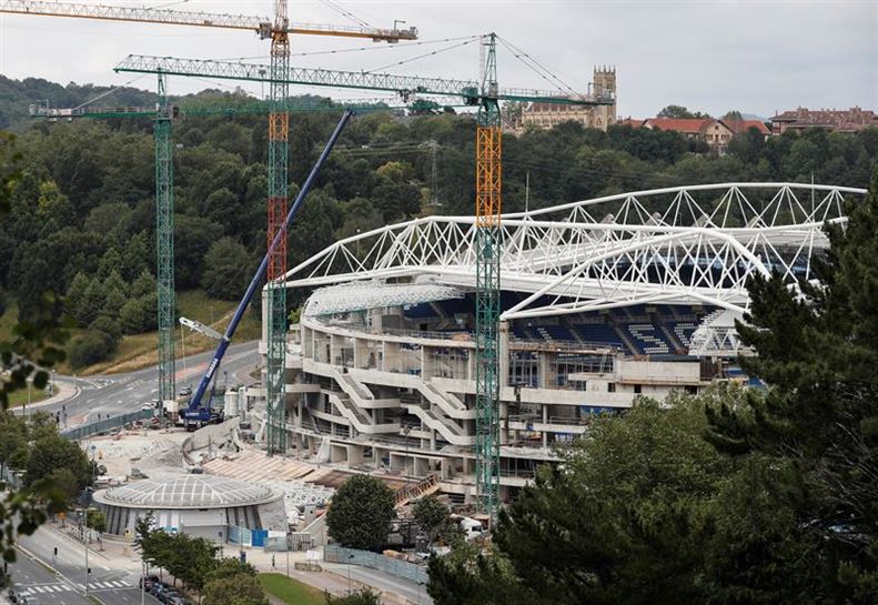 Obras del estadio de Anoeta en Donostia-San Sebastián.