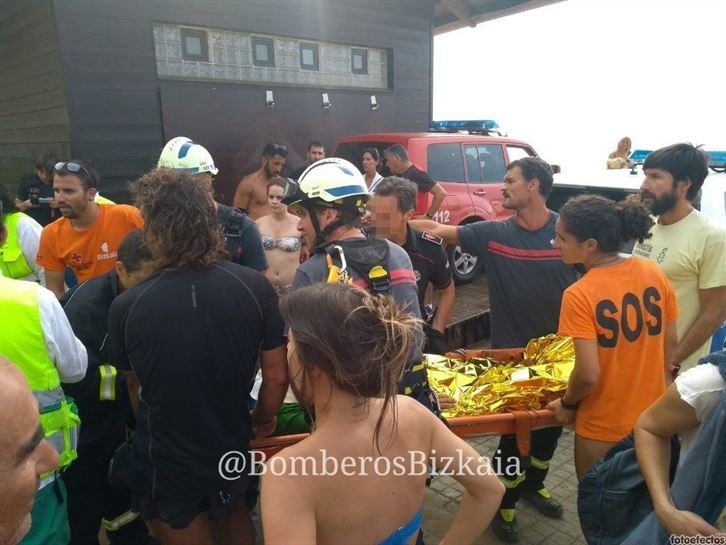 Rescate del parapentista caído La Salvaje. Foto: @BomberosBizkaia