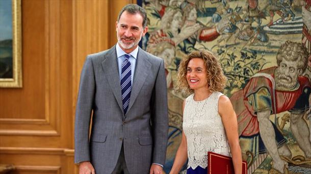 El Rey y la presidenta del Congreso.