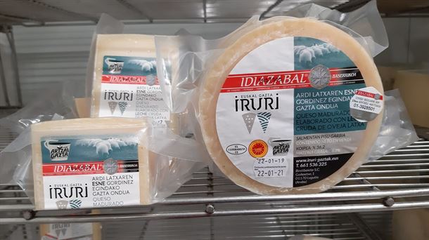 'Iruri' marca de queso tipo idiazabal hecho por Maider Martínez