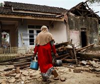 Un terremoto sacude las islas de Indonesia de Sumatra y Java