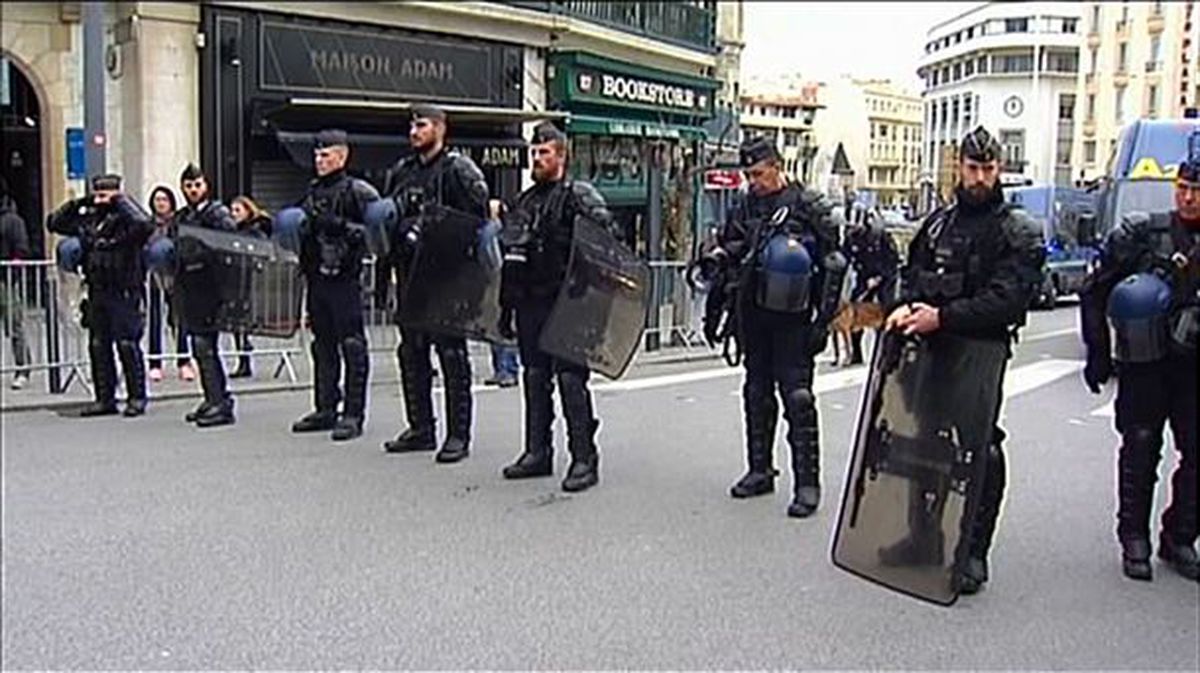 Gendarmes de seguridad de la cumbre del G7 en Biarritz.