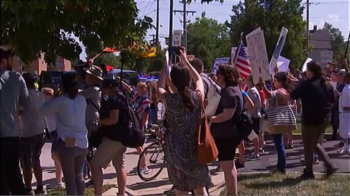 Trump protesta artean hartu dute Daytonen.