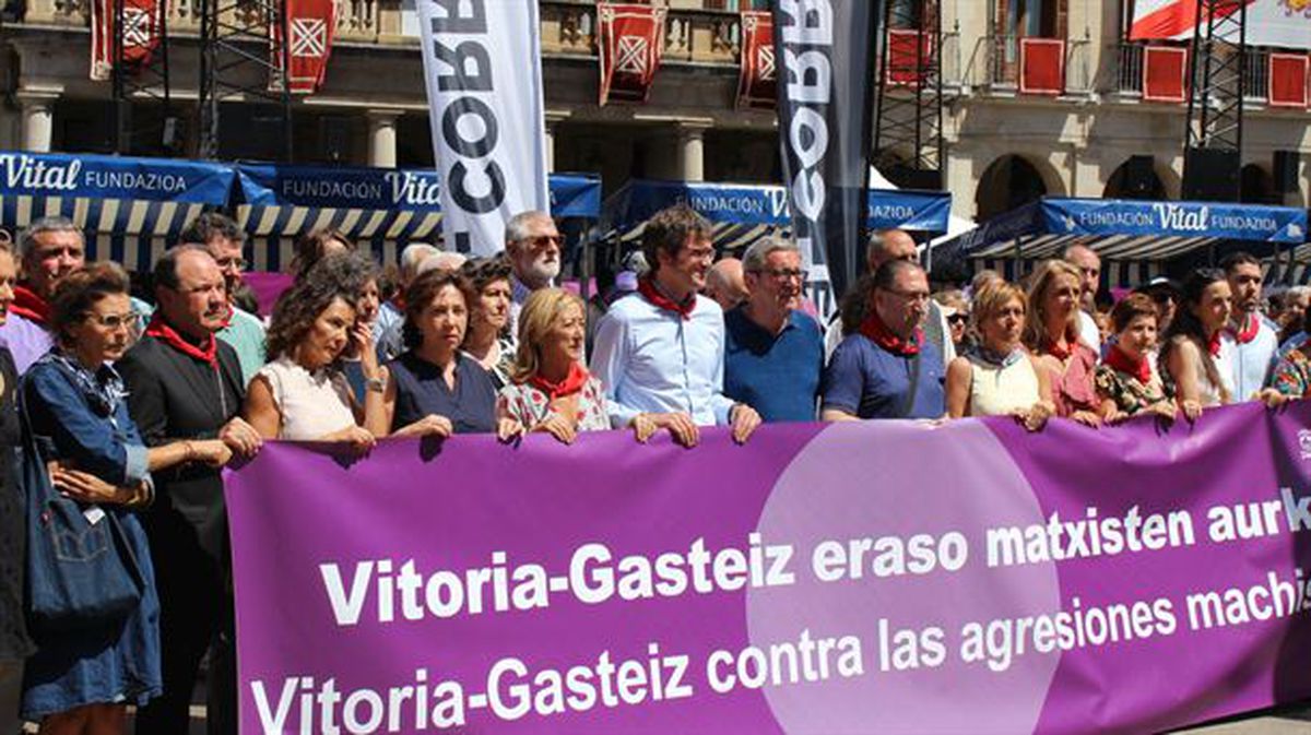 Concentración para denunciar la agresiones machistas en Vitoria-Gasteiz
