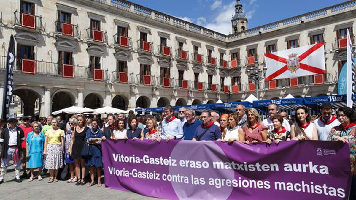 Imagen de una concentración contra las agresiones machistas en Vitoria-Gasteiz. Foto: EFE. 