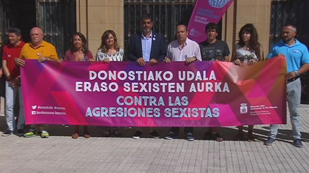 Pancarta de Donostia contra las agresiones sexistas.