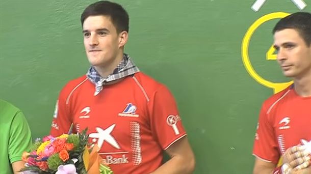 El frontón de Leitza acoge la despedida de Jon Jaunarena