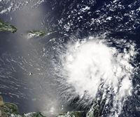 Dorian ekaitz tropikala indarra hartzen ari da Puerto Ricorako bidean