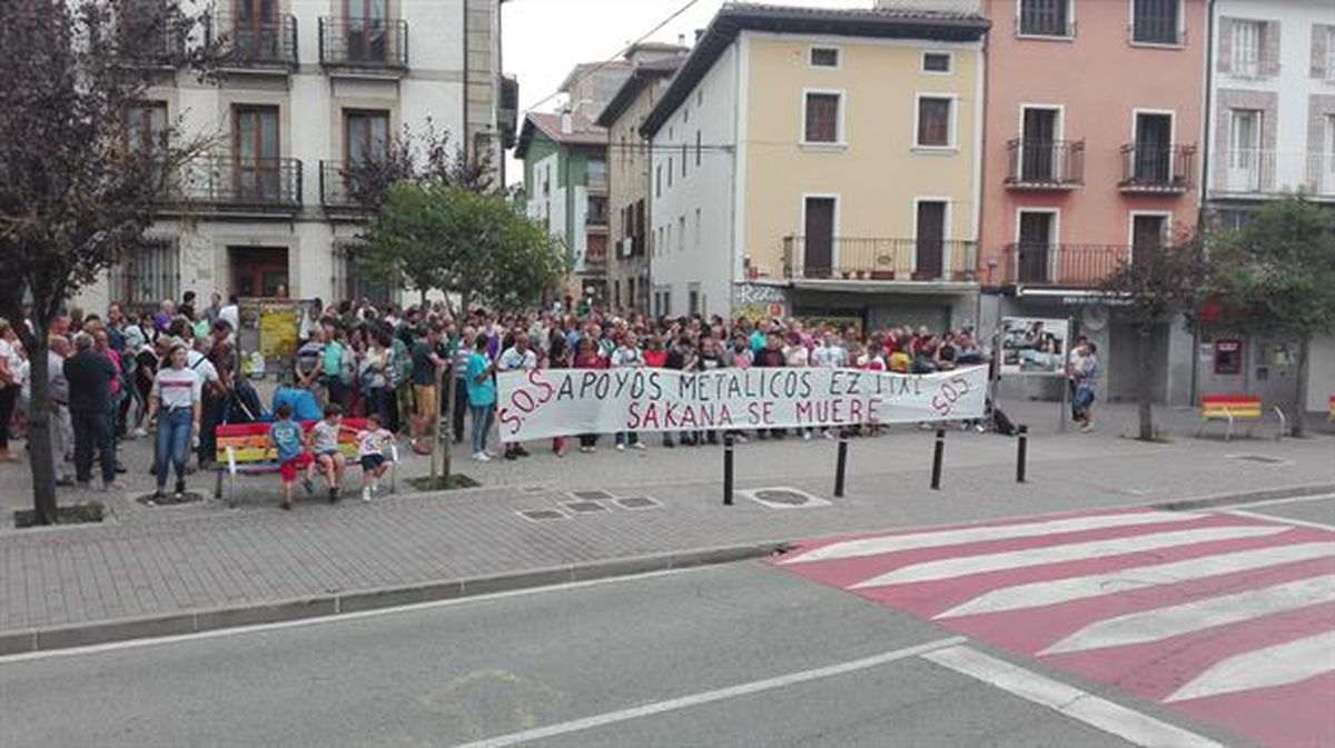 Apoyos Metalicos enpresako langileen elkarretaratzea, Altsasun.