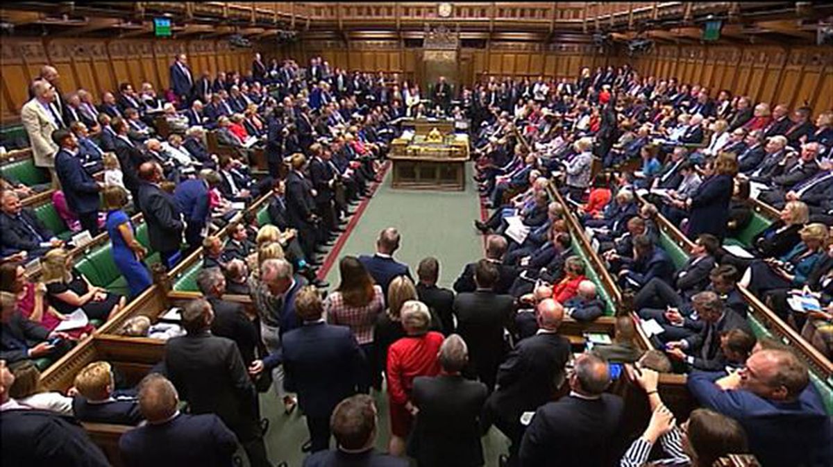 Parlamentu britainiarra irailaren 10etik dago itxita. EiTBren bideo batetik hartutako argazkia. 