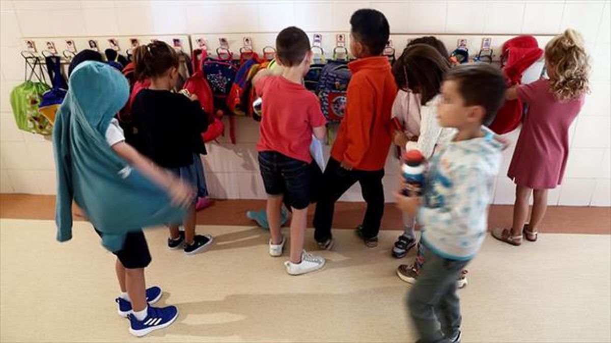 Los centros escolares de Vitoria-Gasteiz y Labastida cierran durante dos semanas