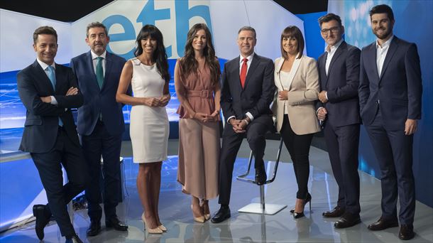 Equipo de informativos de Euskal Telebista.