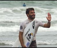 El surfista Aritz Aranburu, protagonista del programa Helmuga de hoy