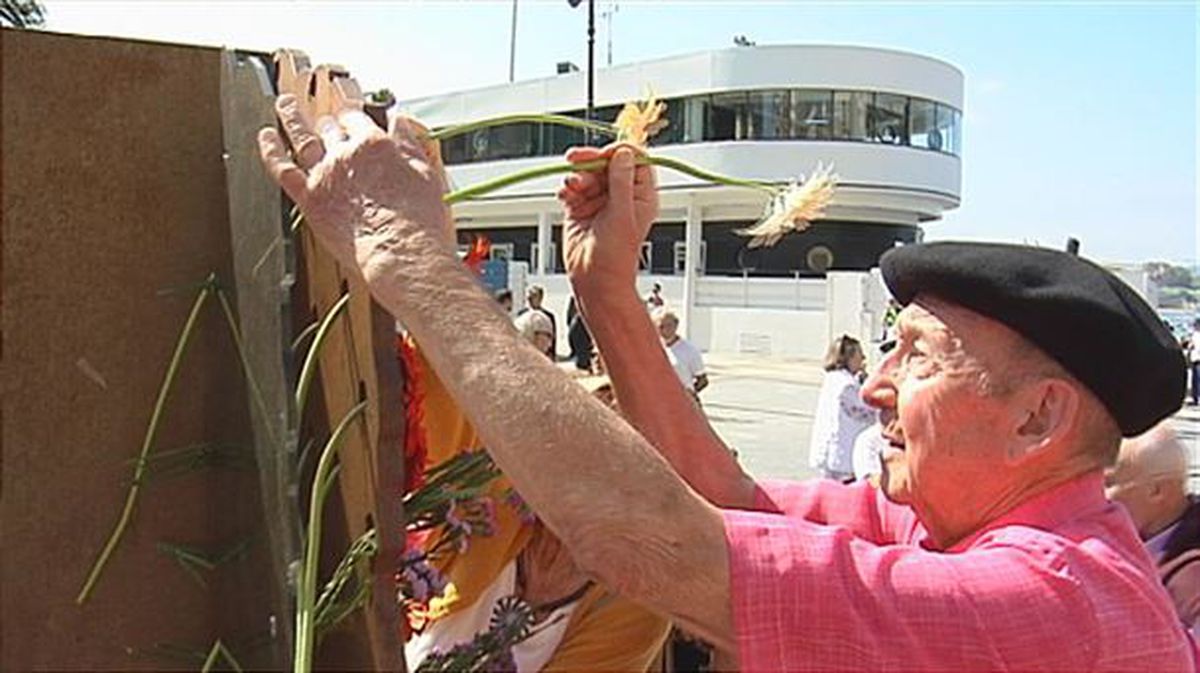 Eneko Goia participa en un acto de homenaje organizado por el Ayuntamiento de San Sebastián