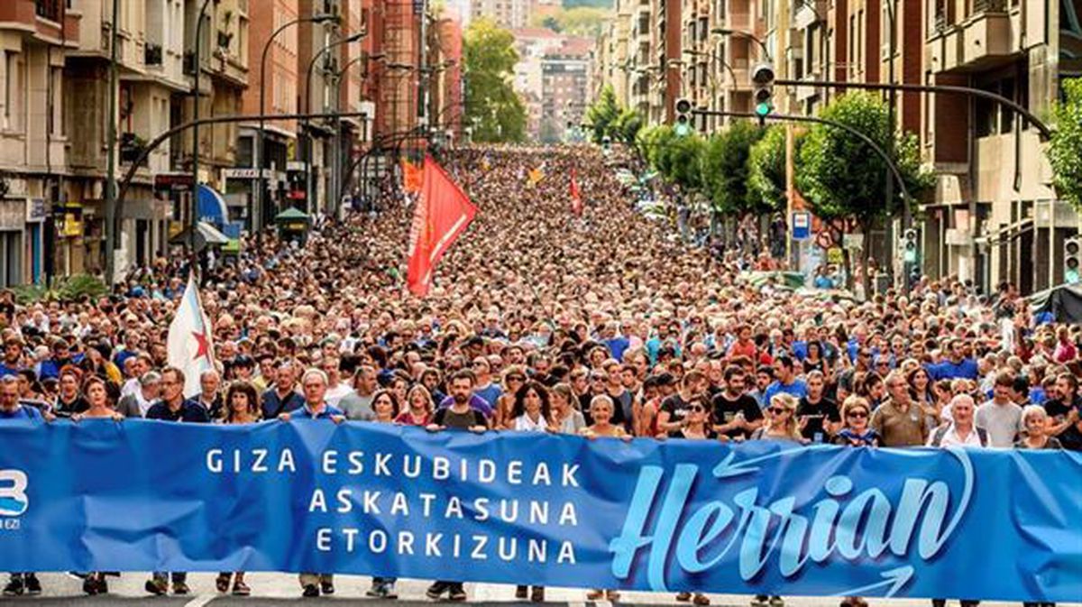 Manifestación en Bilbao por los 47 encausados del macrosumario 11/13.
