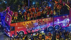Los campeones del mundo celebran el título con la afición en Madrid