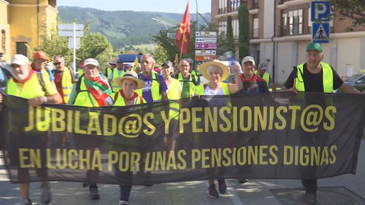 Los pensionistas vascos caminan a buen ritmo en su segundo día rumbo a Madrid