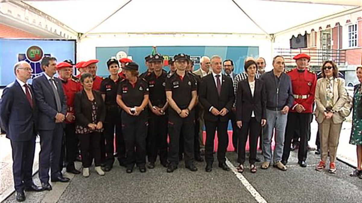 Visita del Lehendakari a la comisaría de Hernani