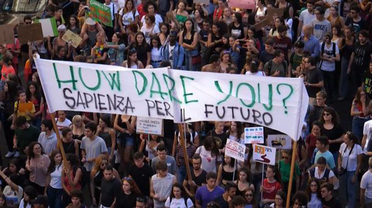 Klima-aldaketaren aurkako manifestazioa Italian. Argazkia: EiTB