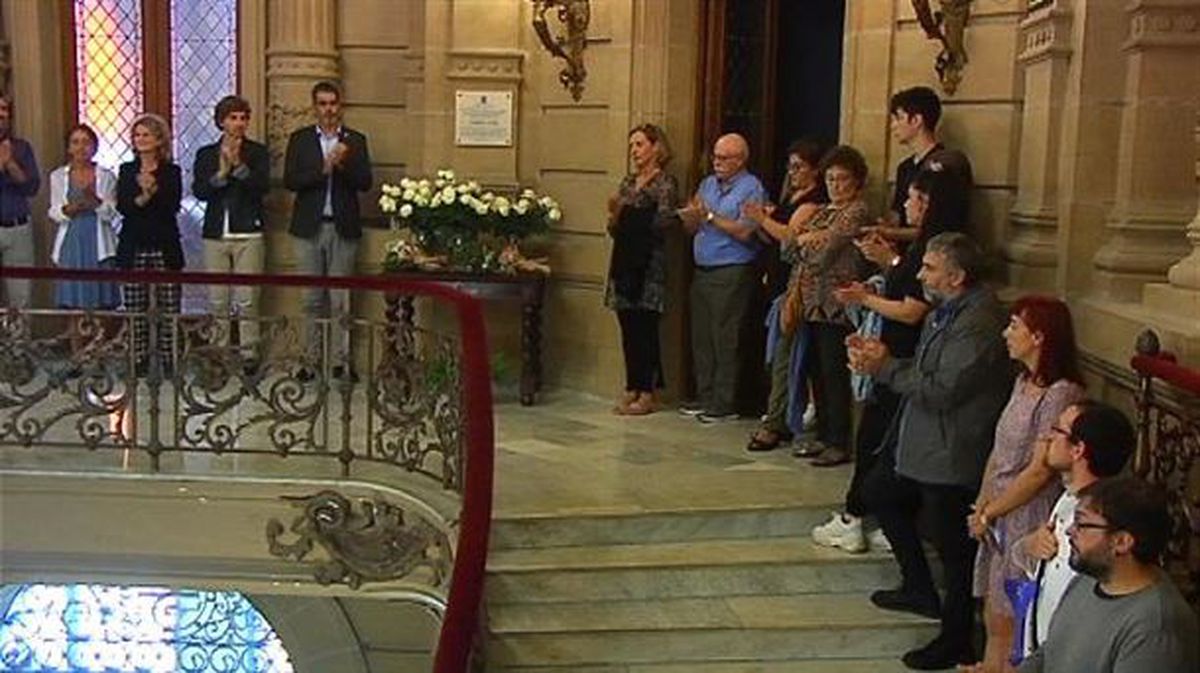 Homenaje en el Salón de Plenos del Ayuntamiento donostiarra.