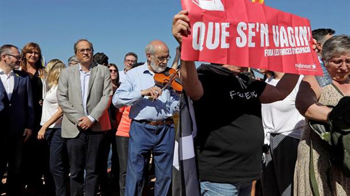 El presidente de la Generalitat, Quim Torra, frente a la cárcel de Lledoners.