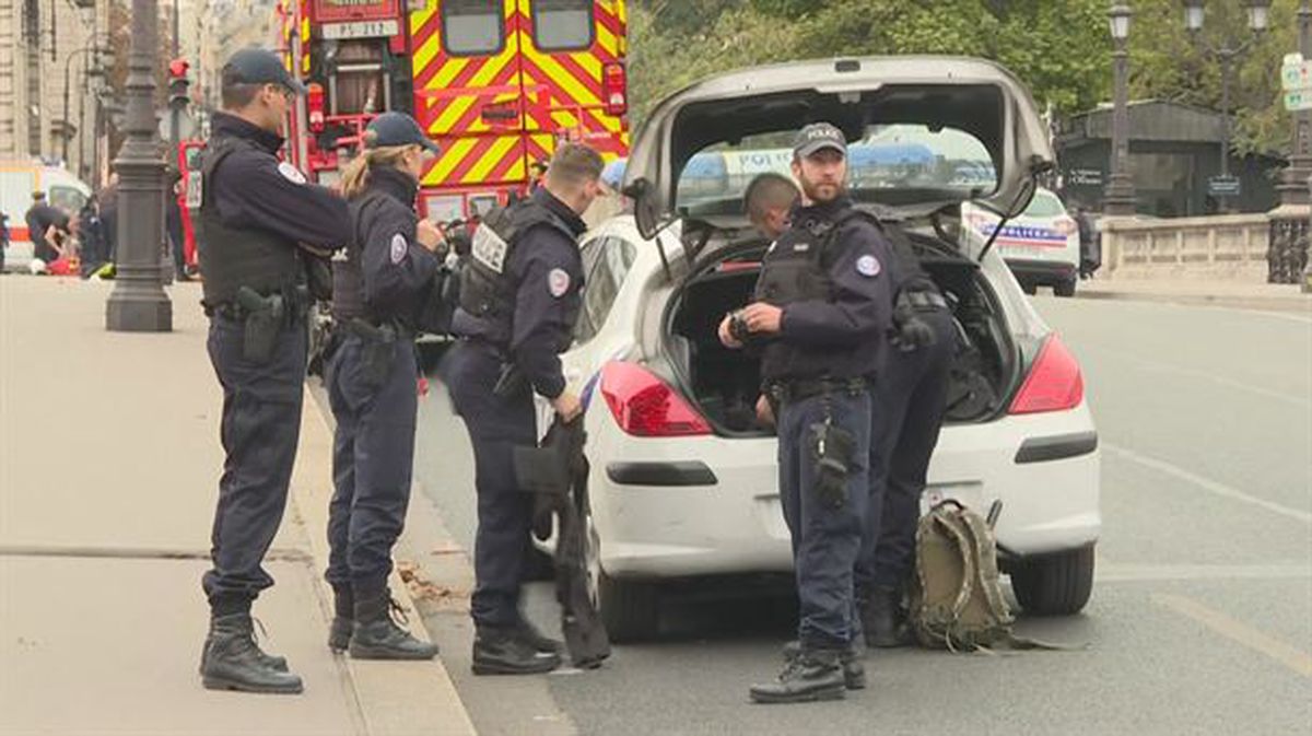 5 muertos en ataque con cuchillo en la prefectura de policía de París