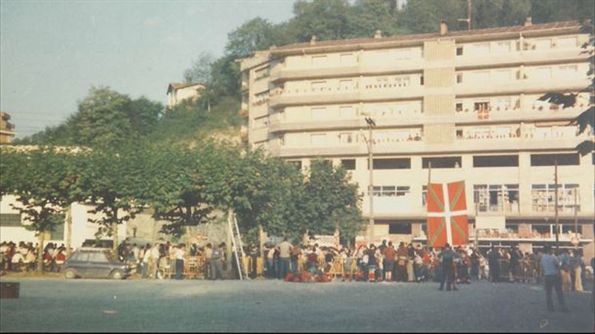 Imagen de la fiesta de la ikastolas de Gipuzkoa en 1977