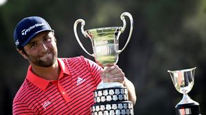 Jon Rahm da las gracias a aita y ama tras ser proclamado número 1 del golf