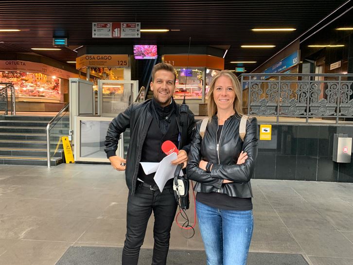 Dáni Álvarez y Zuriñe García, jefa de cocina del Restaurante Andra Mari