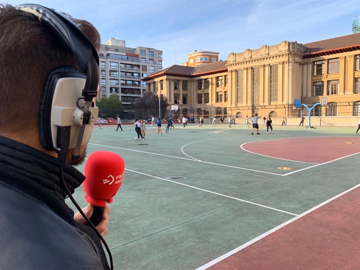 Dani Álvarez en el Instituto Unamuno 