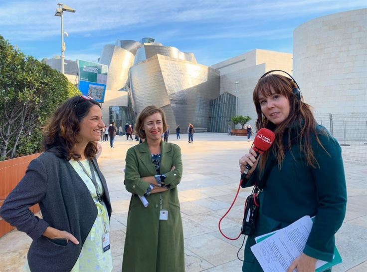 En la explanada del Guggenheim