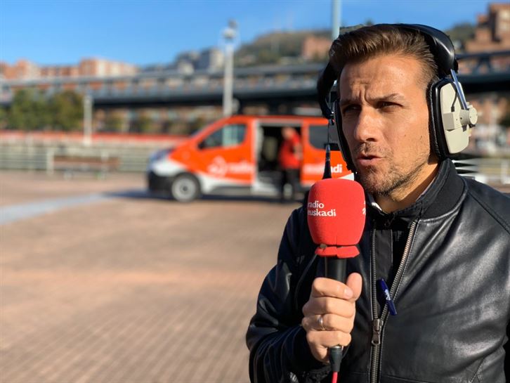 Dani Álvarez en la explana del Museo Marítimo
