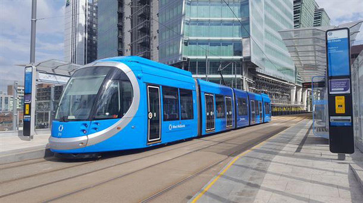 Modelo Urbos de tranvía en Birmingham