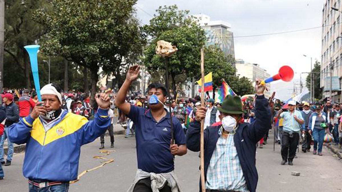 Manifestariak, Quiton egindako protestetako batean. 