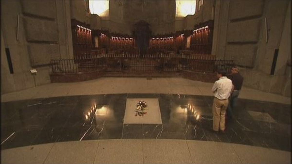 La tumba de Francisco Franco en el Valle de los Caídos. Imagen obtenida de un vídeo de EiTB.