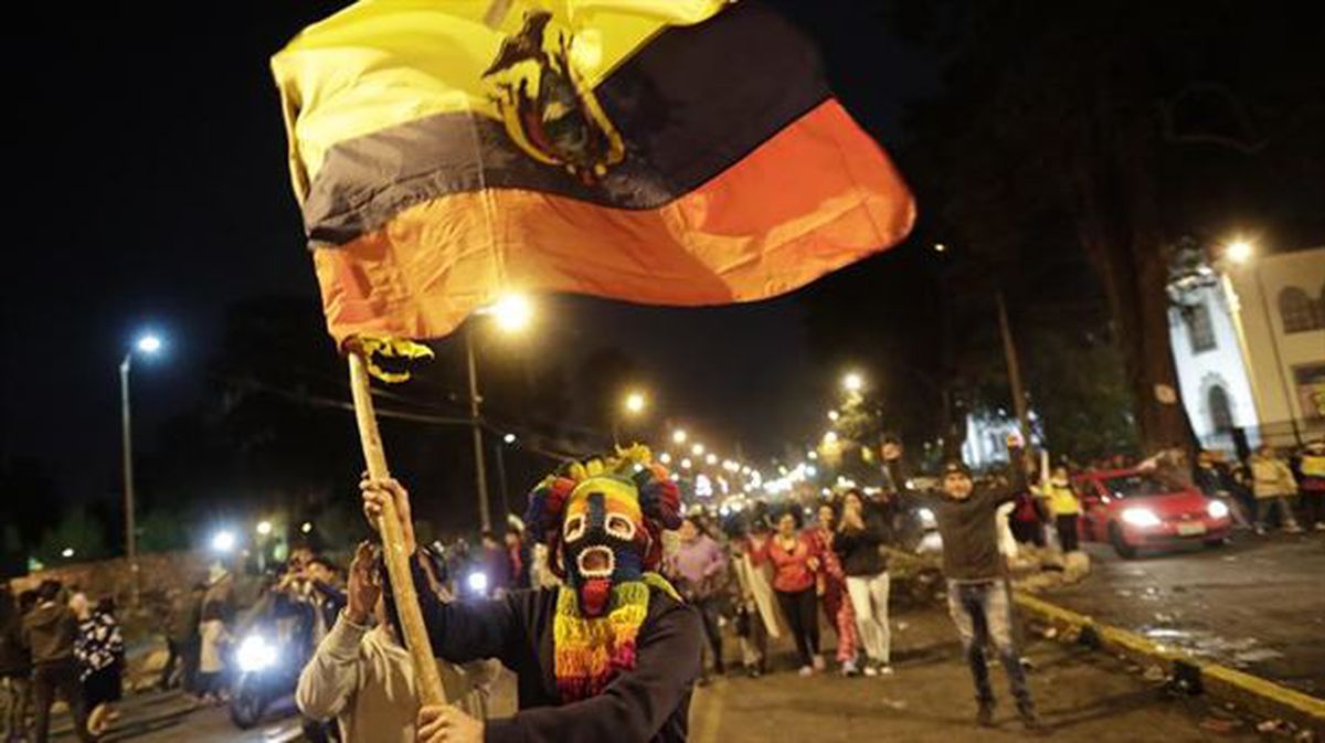 Manifestante celebra el acuerdo