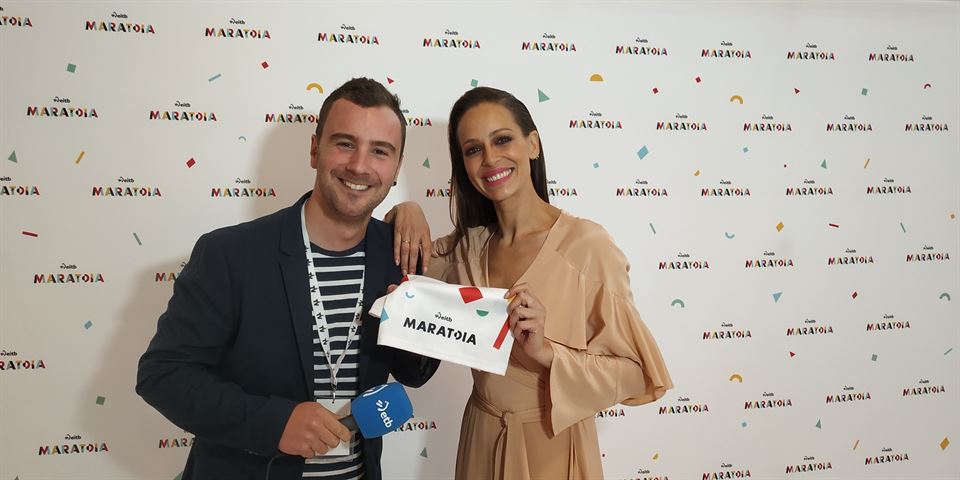 Eva González EiTB Maratoiko buffarekin (Argazkia: EITB)