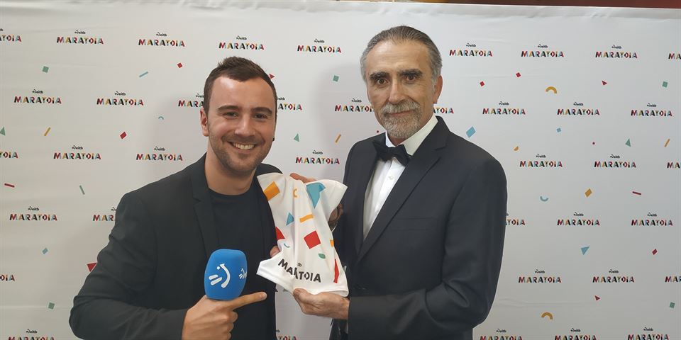 Juan y Medio EiTB Maratoiko buffarekin (Argazkia: EITB)