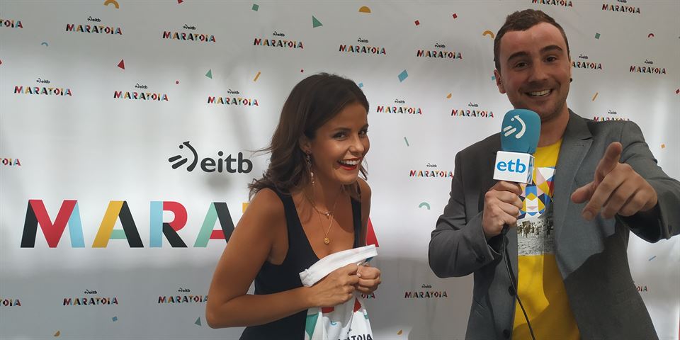 Marta Torné EiTB Maratoiko buffarekin (Argazkia: EITB)