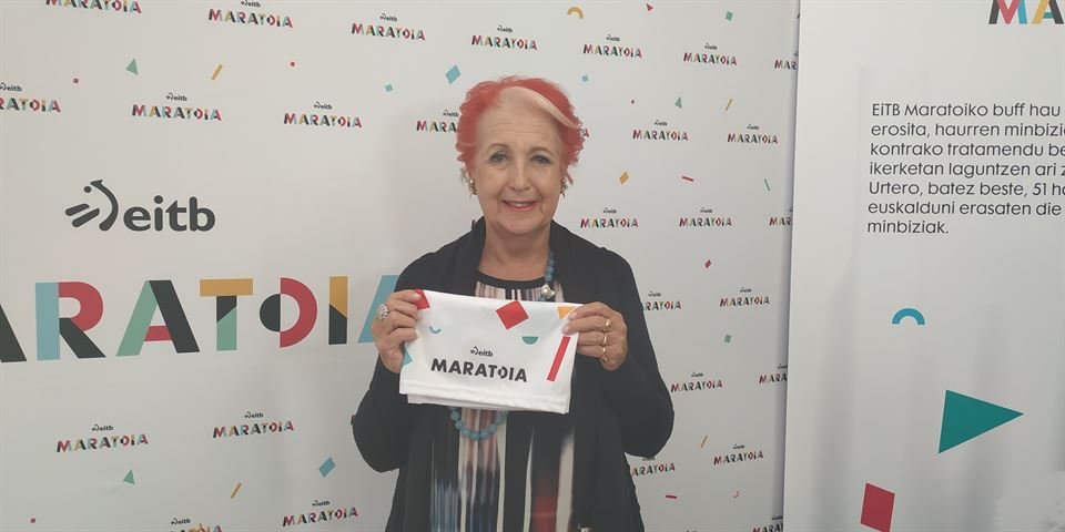 Rosa María Calaf EiTB Maratoiko buffarekin (Argazkia: EITB)
