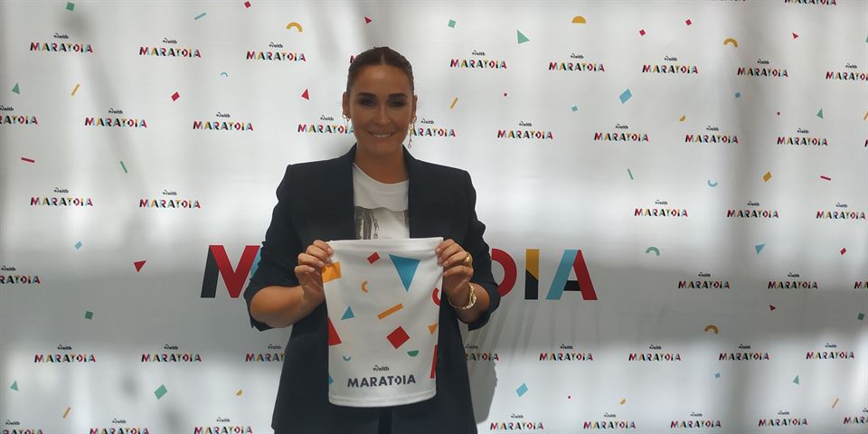 Vicky Martín Berrocal EiTB Maratoiko buffarekin (Argazkia: EITB)