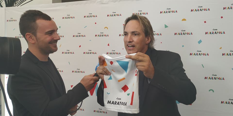 Ismael Beiro EiTB Maratoiko buffarekin (Argazkia: EITB)