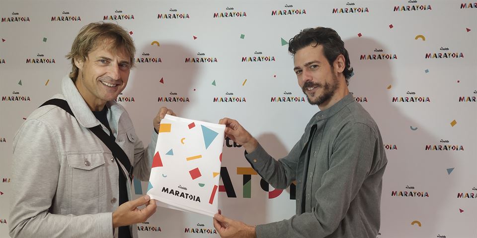 Julian Iantzi eta Hibai Etxeberria EiTB Maratoiko buffarekin (Argazkia: EITB)