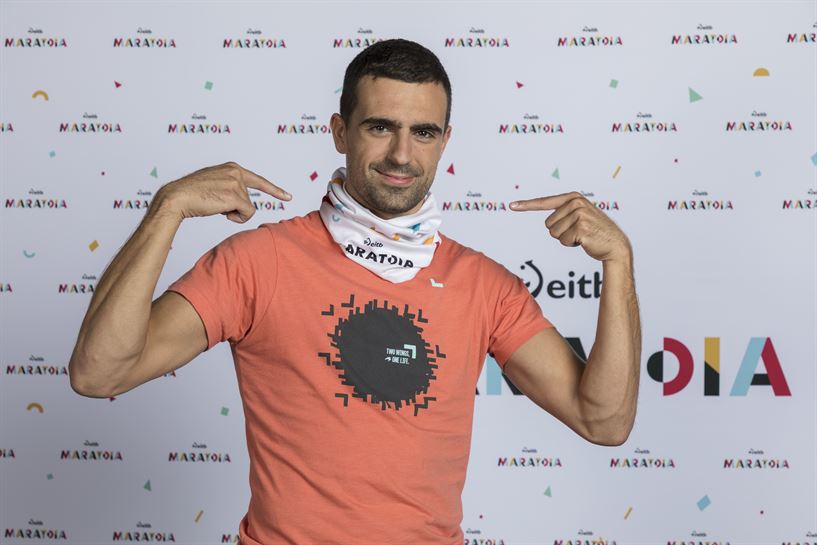 Agirre EiTB Maratoiko buffarekin (Argazkia: EITB)